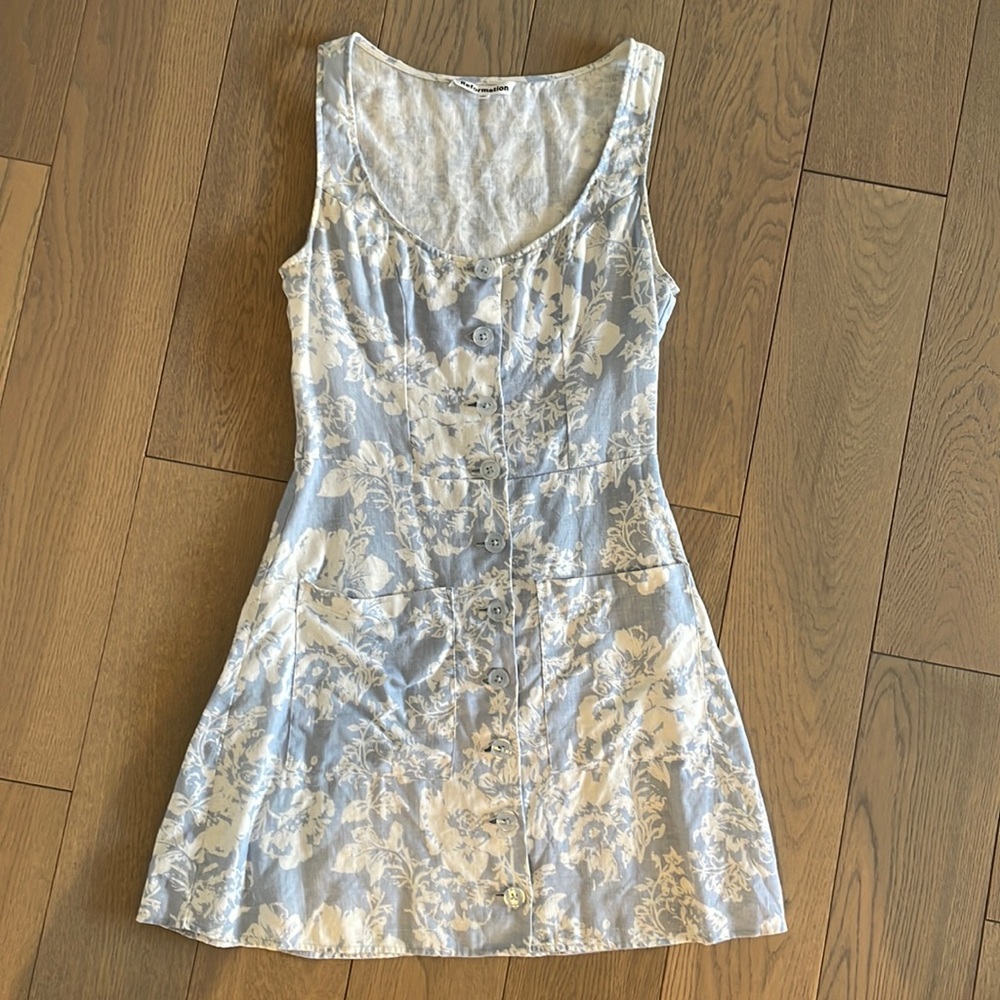 Reformation linen mini dress size 0 - blue and white flowers